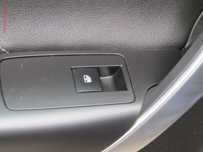 Opel Insignia - hlavní fotka