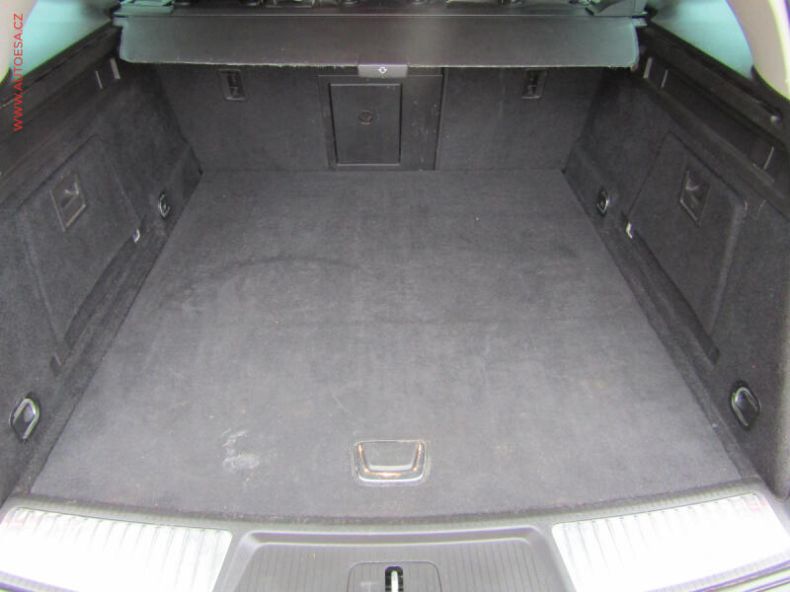 Opel Insignia - hlavní fotka