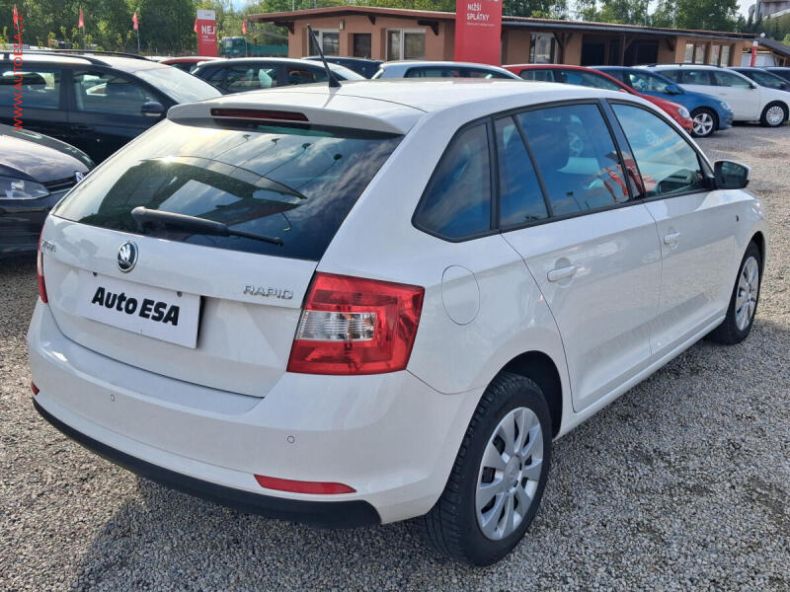 Škoda Rapid - hlavní fotka