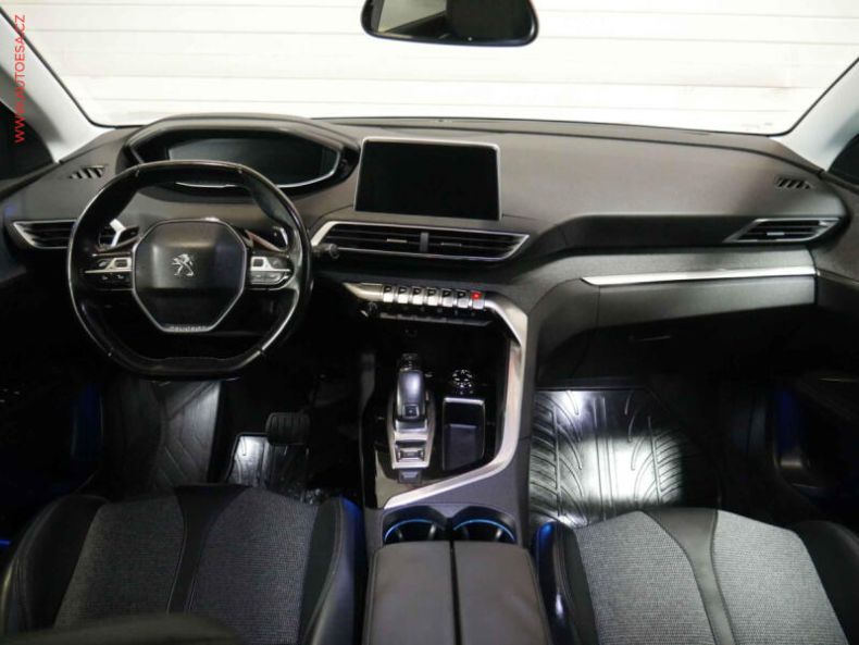 Peugeot 3008 - hlavní fotka