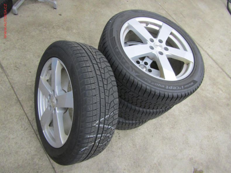 Nissan X-Trail - hlavní fotka