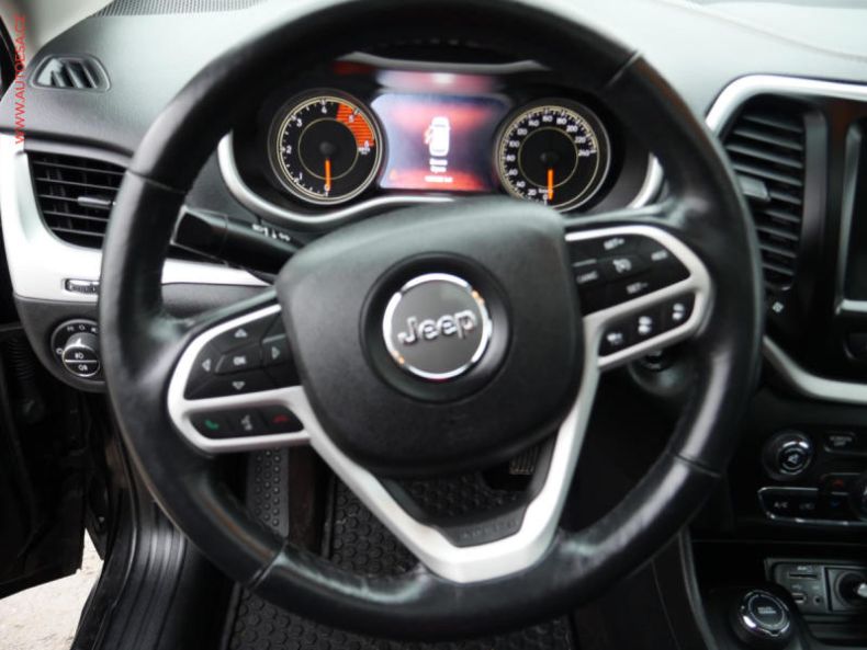 Jeep Cherokee - hlavní fotka
