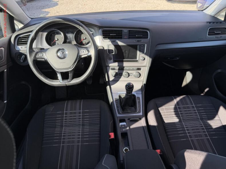 Volkswagen Golf - hlavní fotka