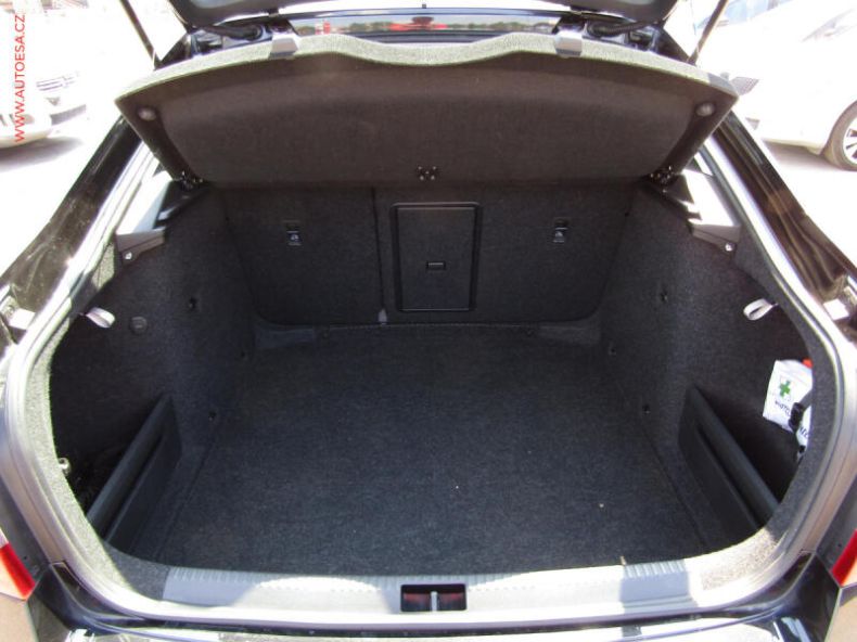 Škoda Octavia - hlavní fotka