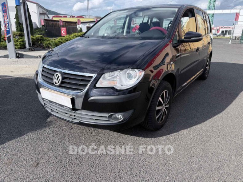 Volkswagen Touran - hlavní foto