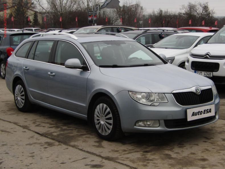 Škoda Superb - hlavní foto