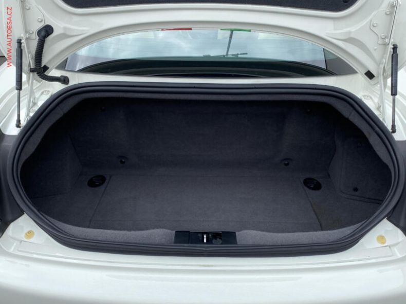 Maserati Granturismo - hlavní fotka