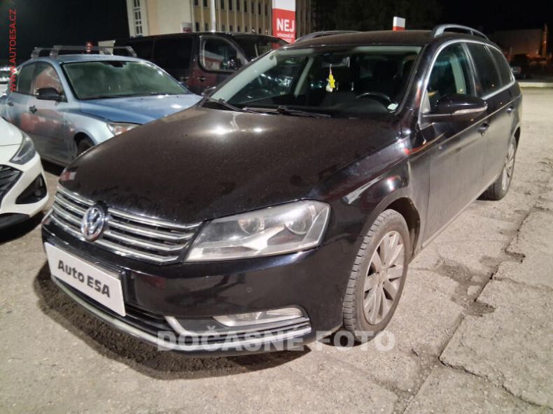 Volkswagen Passat - hlavní foto