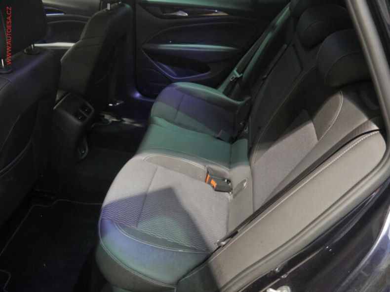 Opel Insignia - hlavní fotka