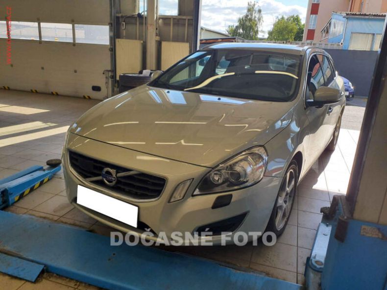Volvo V60 - hlavní fotka inzerátu