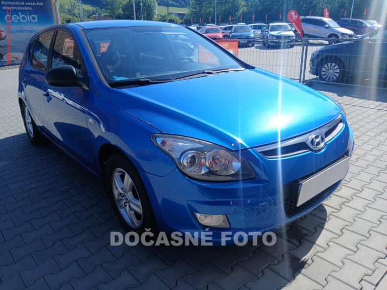 Hyundai i30 - hlavní foto