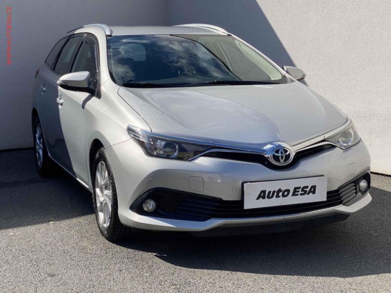 Toyota Auris - hlavní foto
