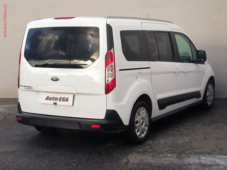 Ford Tourneo - hlavní fotka