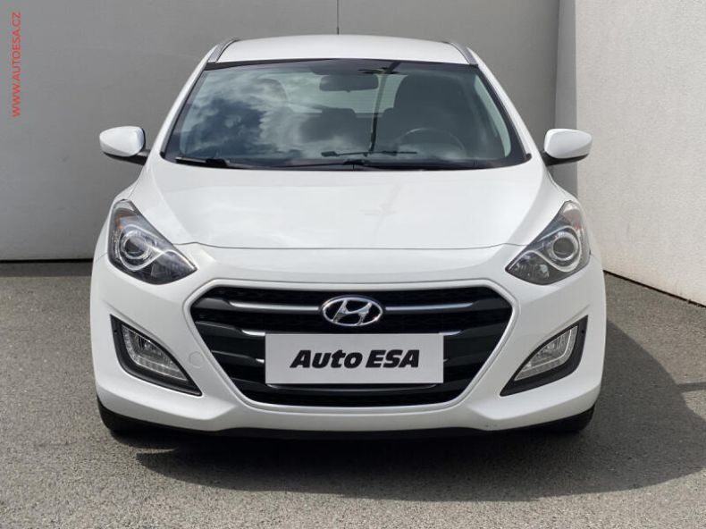Hyundai i30 - hlavní fotka