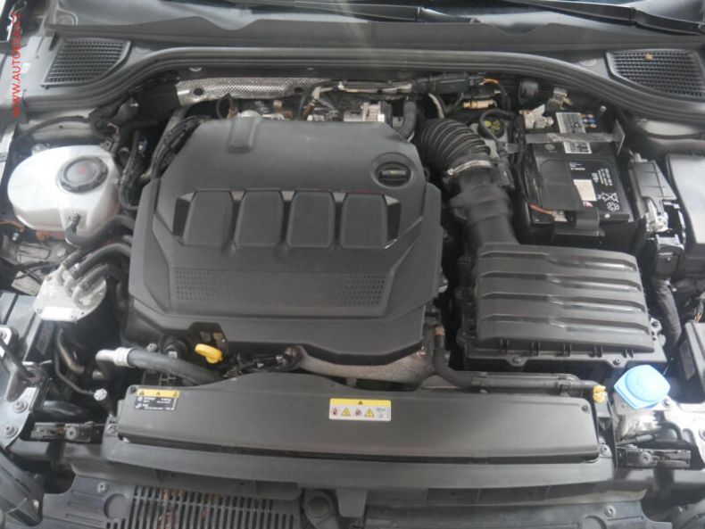 Volkswagen Golf - hlavní fotka