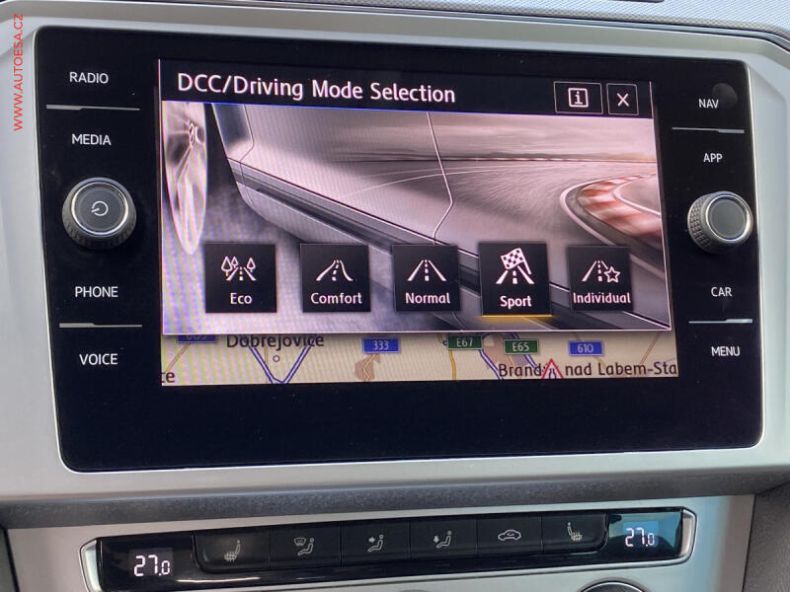 Volkswagen Passat - hlavní fotka