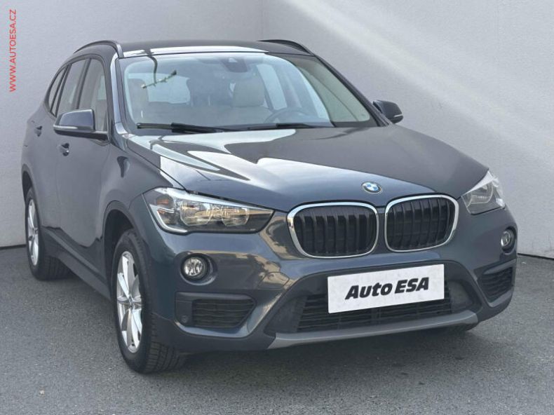 BMW X1 - hlavní foto