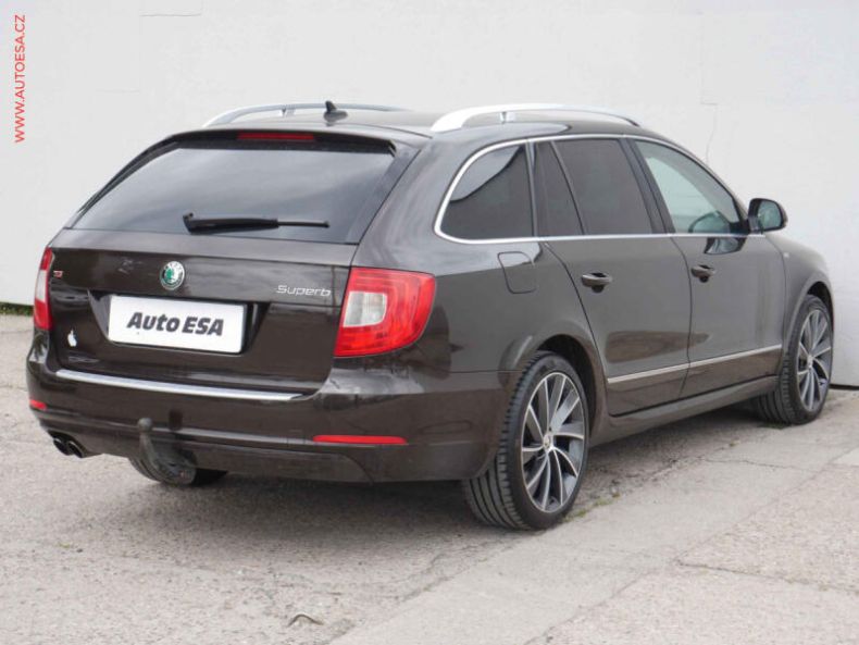 Škoda Superb - hlavní fotka