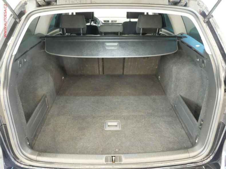 Volkswagen Passat - hlavní fotka