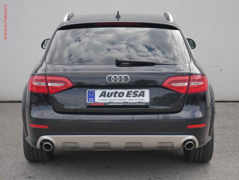 Audi A4 - hlavní fotka