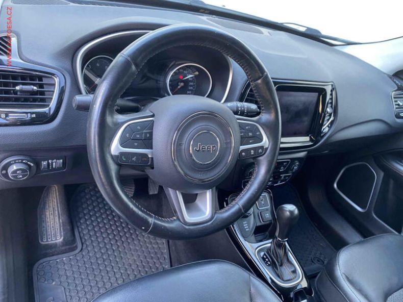 Jeep Compass - hlavní fotka