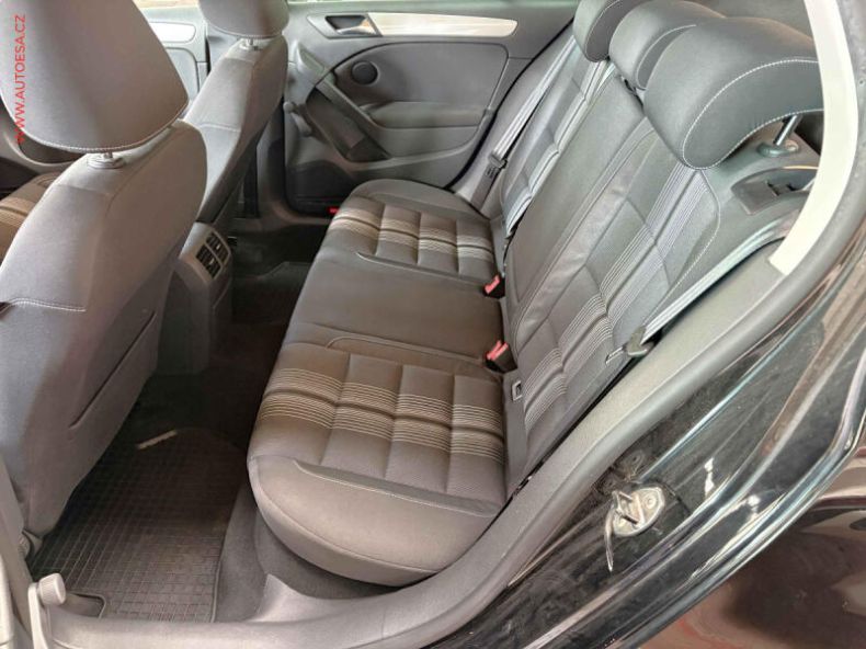 Volkswagen Golf - hlavní fotka