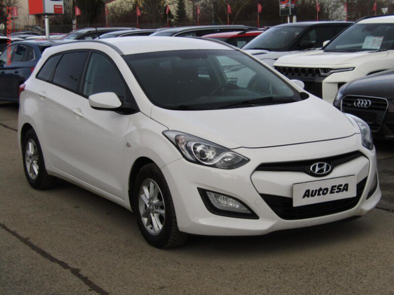 Hyundai i30 - hlavní foto