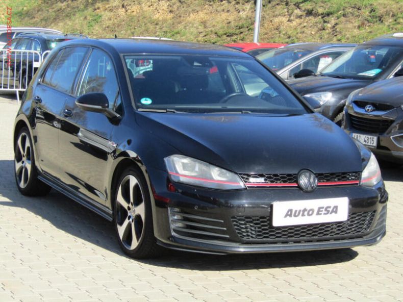 Volkswagen Golf - hlavní fotka inzerátu