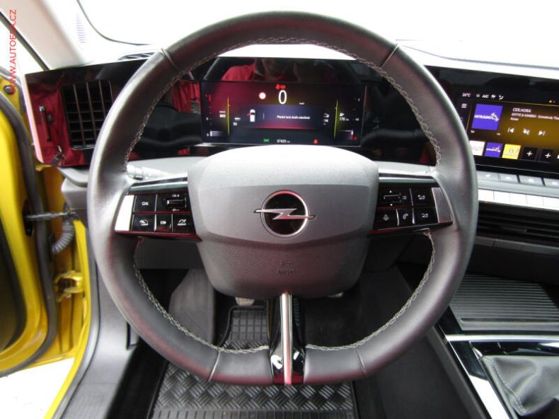 Opel Astra - hlavní fotka