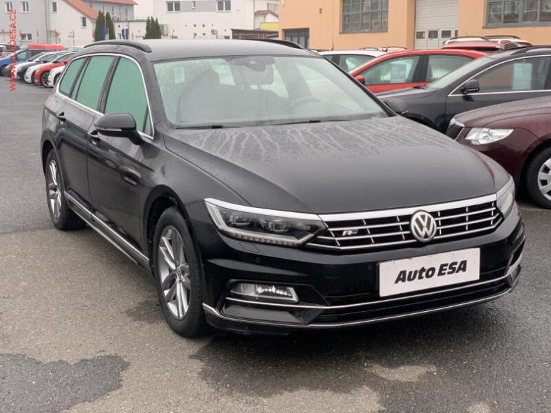 Volkswagen Passat - hlavní foto