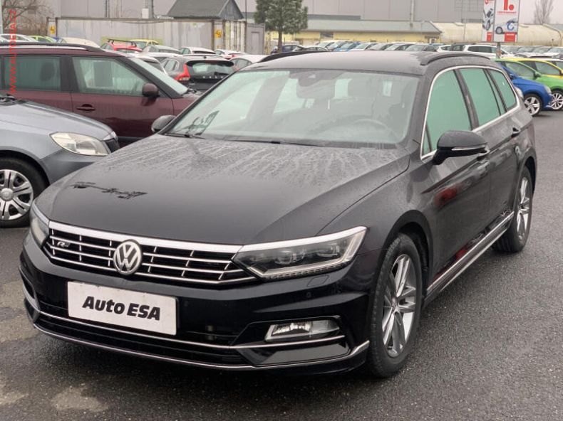 Volkswagen Passat - hlavní fotka