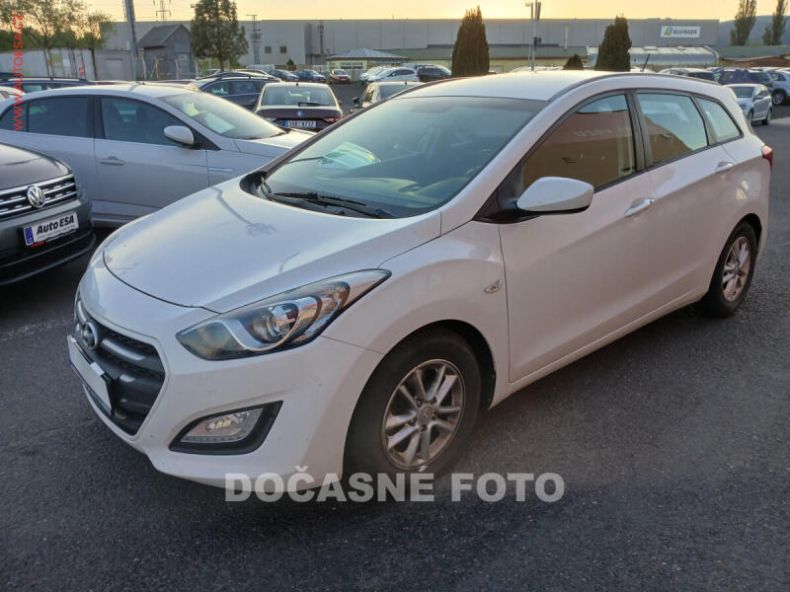 Hyundai i30 - hlavní foto