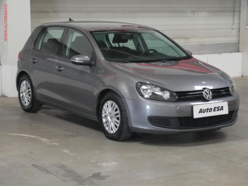 Volkswagen Golf - hlavní foto