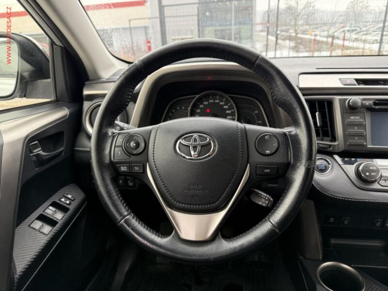 Toyota RAV 4 - hlavní fotka