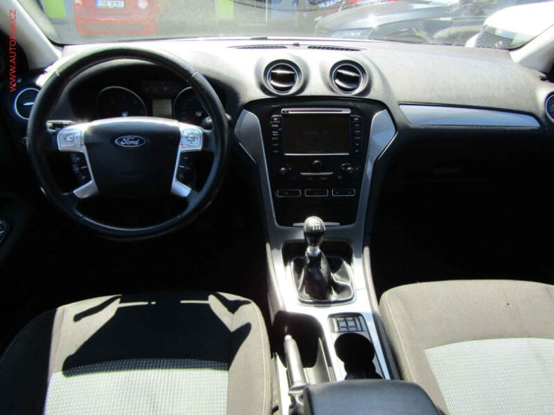Ford Mondeo - hlavní fotka