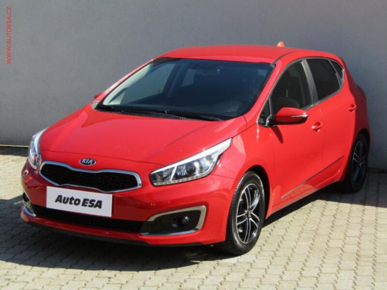 Kia Cee'd - hlavní fotka