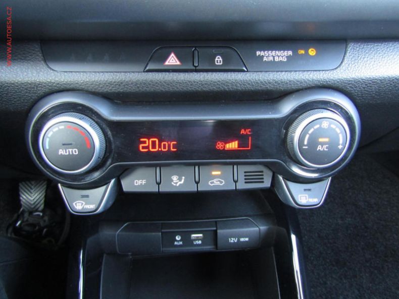 Kia Rio - hlavní fotka