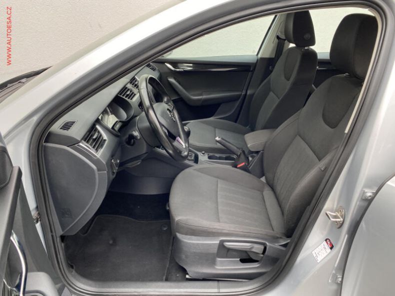 Škoda Octavia - hlavní fotka