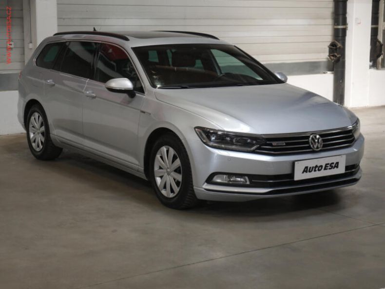 Volkswagen Passat - hlavní foto