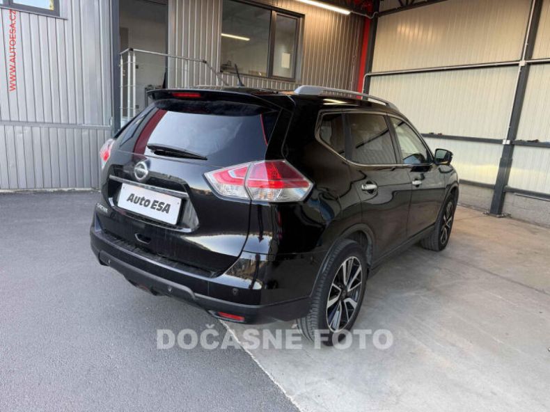 Nissan X-Trail - hlavní fotka