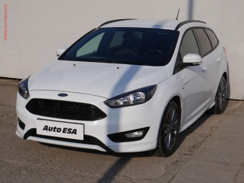 Ford Focus - hlavní fotka