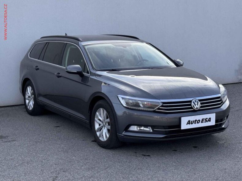 Volkswagen Passat - hlavní fotka inzerátu