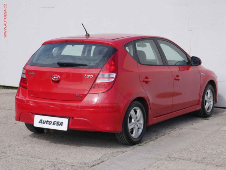 Hyundai i30 - hlavní fotka