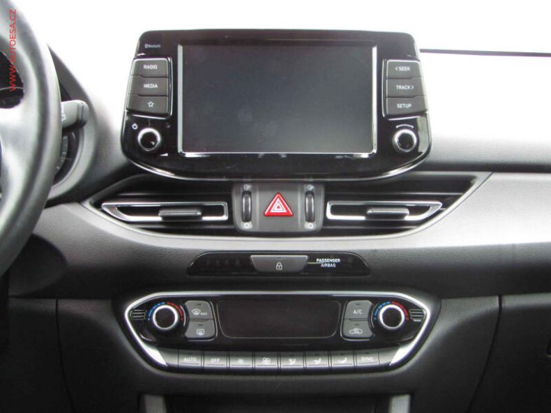 Hyundai i30 - hlavní fotka
