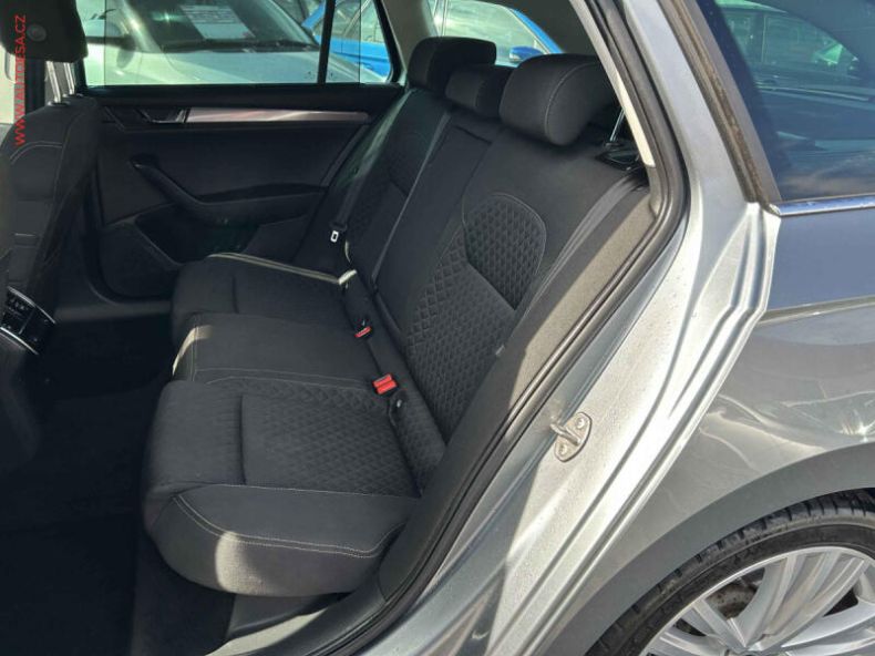 Škoda Superb - hlavní fotka