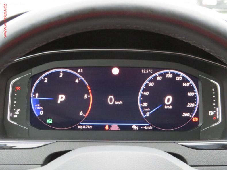 Volkswagen Passat - hlavní fotka