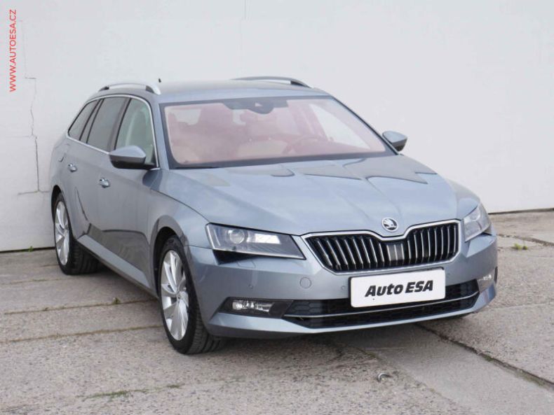 Škoda Superb - hlavní foto