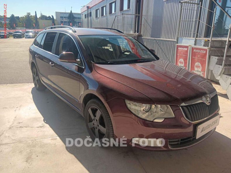 Škoda Superb - hlavní foto