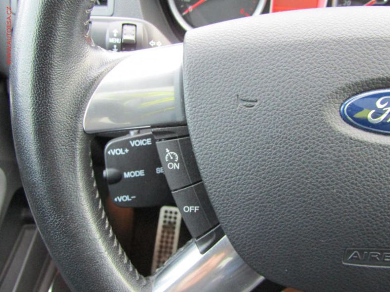 Ford Kuga - hlavní fotka