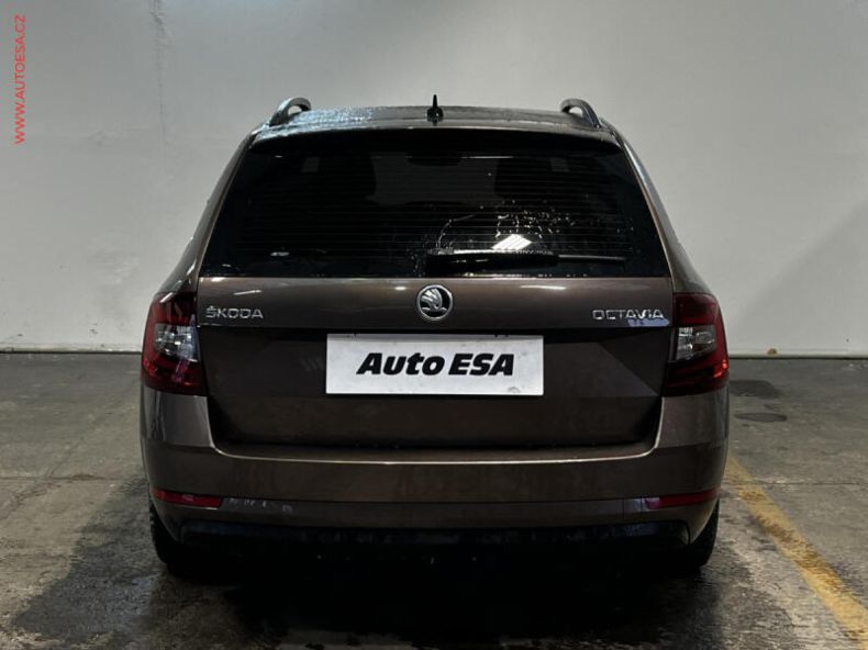 Škoda Octavia - hlavní fotka